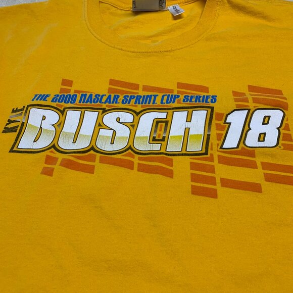 Kyle Busch Shirt Men's Winners Circle #18 NASCAR 2009 T- Shirt 2XL - Picture 2 of 13